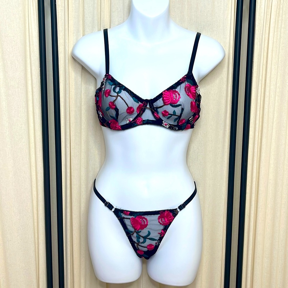 EUC- FLORAL SHEER EMBROIDERED LINGERIE SET SIZE SMALL